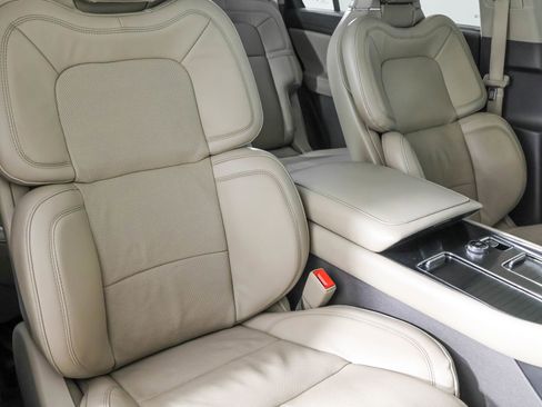 Used 2022 Lincoln Aviator Reserve w/ Equipment Group 201A AWD/4WD image 50