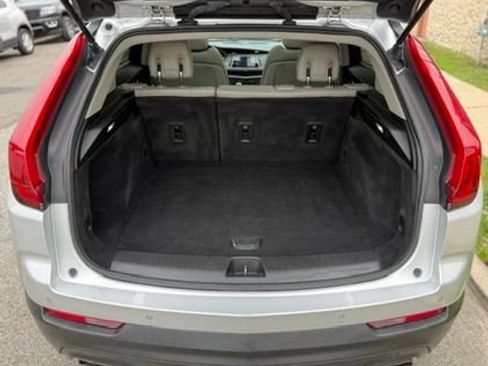 Used 2019 Cadillac XT4 Luxury w/ Cold Weather Package AWD/4WD image 14