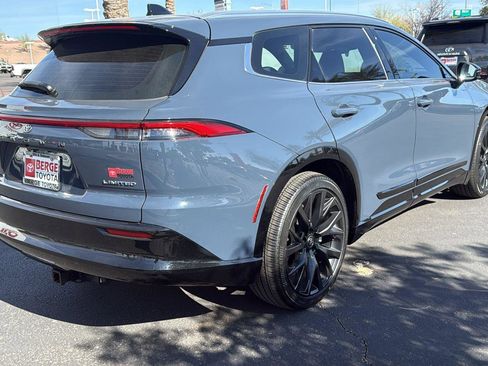 Used 2025 Toyota Crown Signia Limited image 7