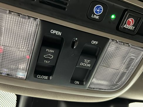 Used 2018 Honda Odyssey Elite image 27