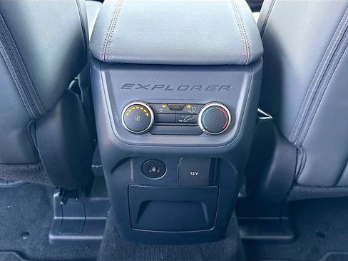 New 2026 Ford Explorer Active w/ Active Comfort Package RWD image 25