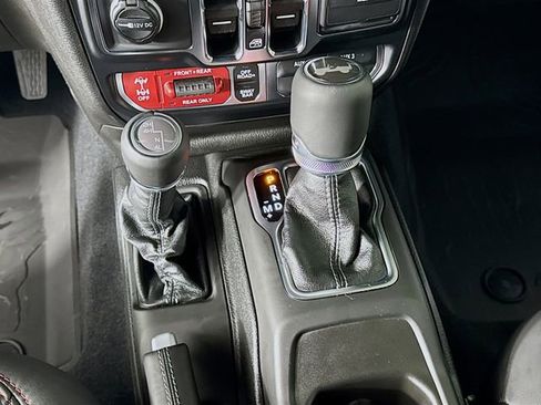 New 2026 Jeep Wrangler Unlimited Rubicon AWD/4WD image 16