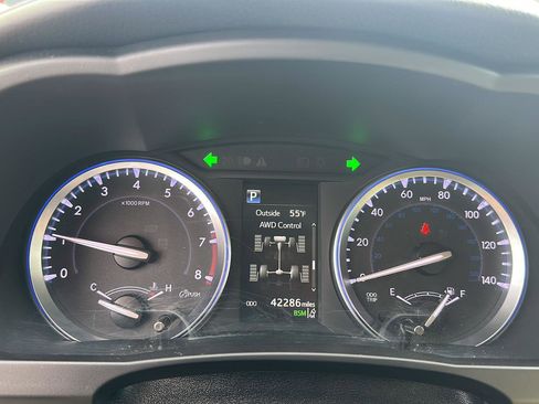 Used 2019 Toyota Highlander XLE image 10