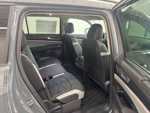 New 2026 Volkswagen Atlas Peak Edition AWD/4WD image 10