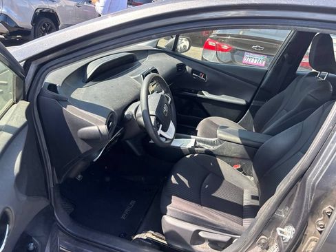 Used 2018 Toyota Prius One w/ Carpet Mat Package FWD image 13