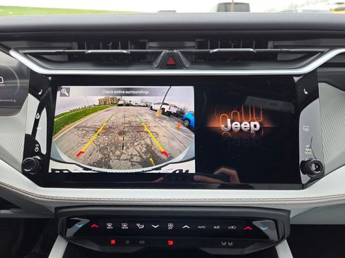 New 2026 Jeep Cherokee Limited AWD/4WD image 21