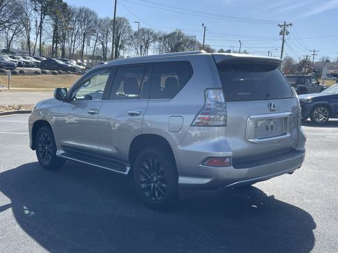 Used 2021 Lexus GX 460 Premium w/ Premium Package image 4