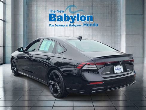 Used 2025 Honda Accord Sport image 5