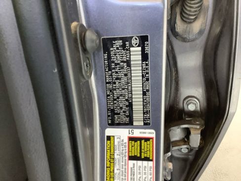 Used 2018 Toyota Camry LE image 20