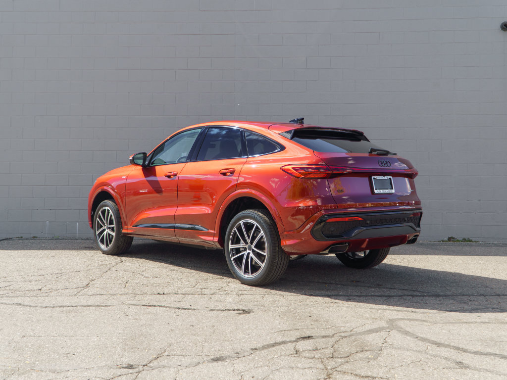 New 2026 Audi Q5 Premium Plus AWD/4WD image 4