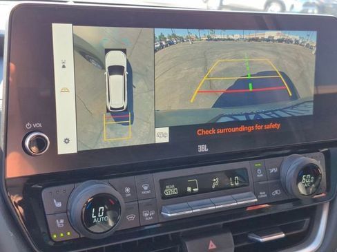 Used 2024 Toyota Grand Highlander AWD image 15