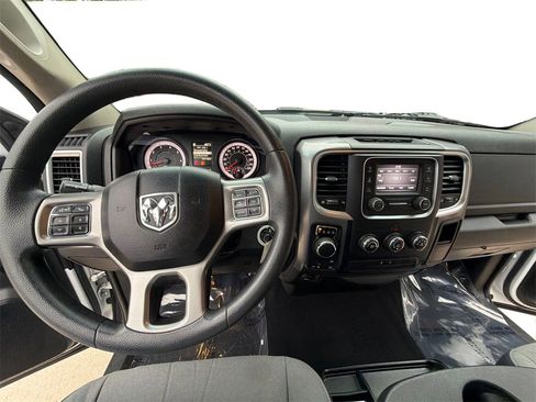 Used 2021 RAM 1500 Classic SLT image 22