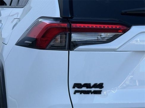Used 2024 Toyota RAV4 SE w/ Weather & Moonroof Package image 6