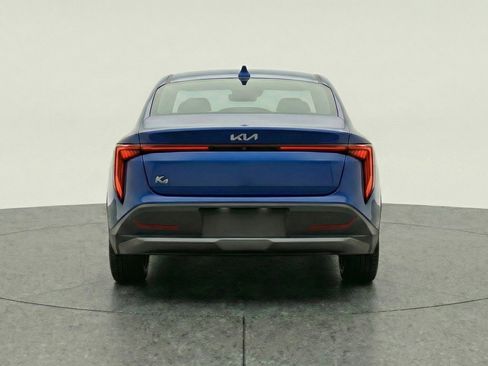 Used 2025 Kia K4 LXS image 7
