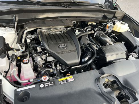 Used 2026 Toyota Grand Highlander AWD Hybrid image 29