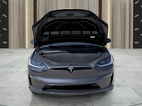 Used 2025 Tesla Model X AWD/4WD image 15