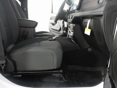 New 2026 Jeep Wrangler Rubicon image 19