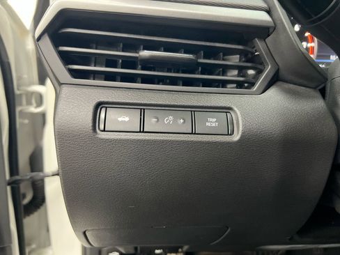 Used 2023 Nissan Altima 2.5 SR image 18