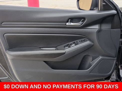 Used 2025 Nissan Altima 2.5 SV FWD image 11