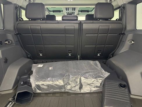 Used 2025 INEOS Grenadier AWD/4WD image 23