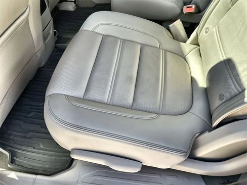 Used 2023 GMC Acadia Denali w/ Denali Ultimate Package image 17