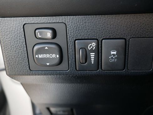 Used 2014 Toyota RAV4 XLE AWD/4WD image 27