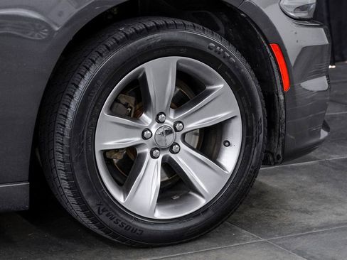 Used 2015 Dodge Charger SXT image 63