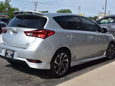 Used 2017 Toyota Corolla iM w/ Carpet Mat Package FWD image 8