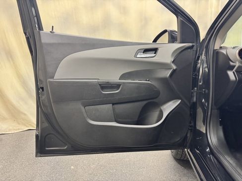 Used 2013 Chevrolet Sonic LT image 12