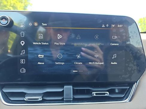 Used 2025 Chevrolet Equinox ACTIV w/ Safety and Technology Package AWD/4WD image 29