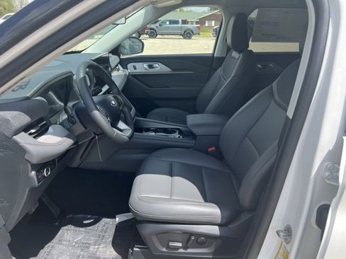 New 2025 Ford Explorer Active w/ Active Comfort Package image 13