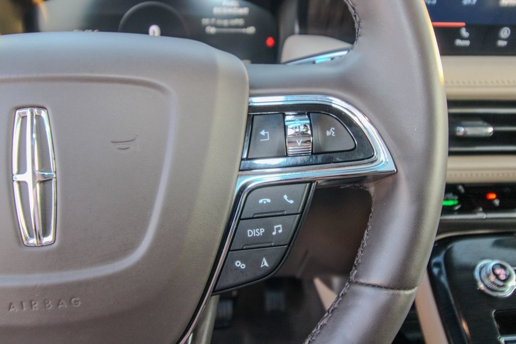 Used 2023 Lincoln Nautilus Reserve w/ Equipment Group 201A AWD/4WD image 21