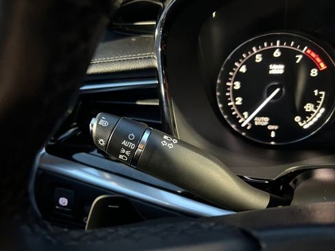 Used 2023 Cadillac XT6 Premium Luxury w/ Technology Package image 39