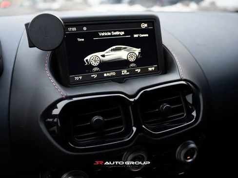 Used 2019 Aston Martin V8 Vantage Coupe RWD image 13