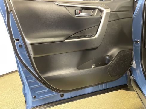 Certified 2022 Toyota RAV4 TRD Off-Road image 17