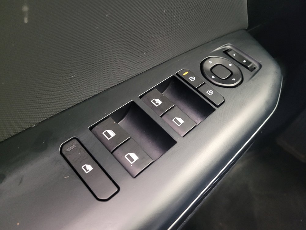 Used 2025 Kia K4 FWD image 27