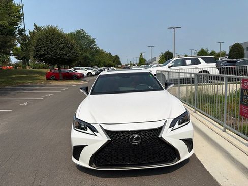 Used 2024 Lexus ES 350 F Sport w/ Accessory Package (Z2) FWD image 4