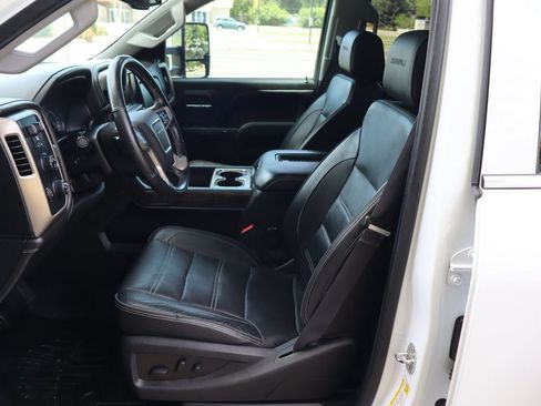 Used 2016 GMC Sierra 2500 Denali w/ Driver Alert Package AWD/4WD image 19