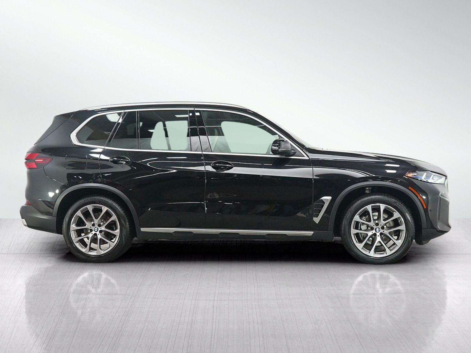 Used 2024 BMW X5 xDrive40i AWD/4WD image 6