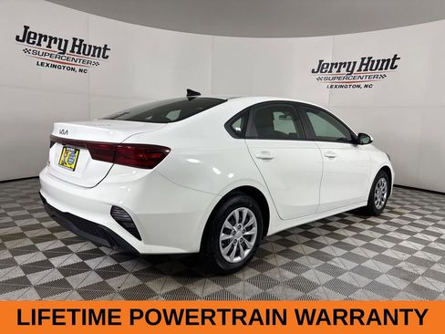 Used 2024 Kia Forte LX image 5