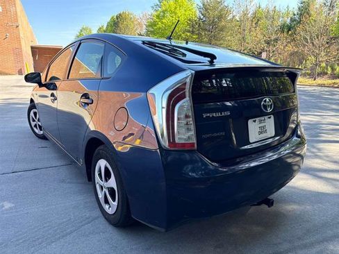 Used 2013 Toyota Prius Two image 5