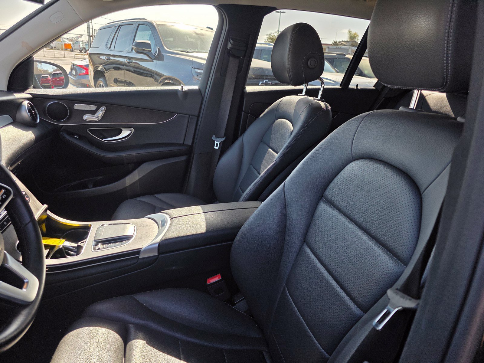 Used 2021 Mercedes-Benz GLC 300 image 23