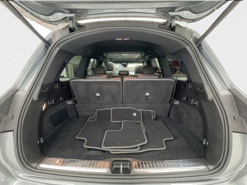 Used 2025 Mercedes-Benz GLS 450 4MATIC image 16