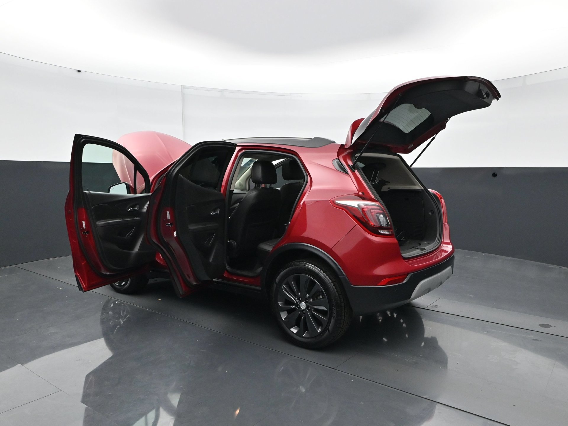 Used 2019 Buick Encore Essence w/ Safety Package II AWD/4WD image 32