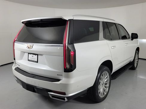 Used 2024 Cadillac Escalade Premium Luxury RWD image 3