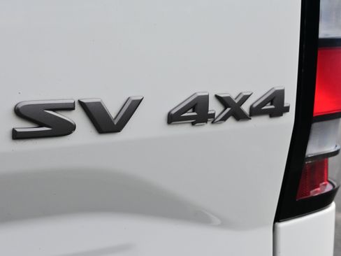 Used 2022 Nissan Frontier SV w/ Technology Package image 10