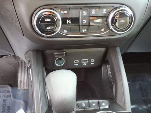 Used 2023 Chevrolet TrailBlazer LT w/ Convenience Package image 21