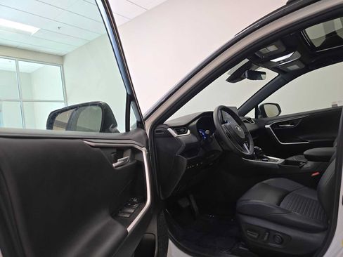 Used 2023 Toyota RAV4 XSE w/ XSE Grade Weather Package AWD/4WD image 22