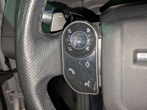 Used 2020 Land Rover Range Rover Evoque R-Dynamic SE image 13