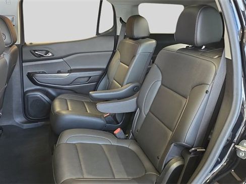 Used 2023 GMC Acadia SLT w/ Elevation Edition image 15